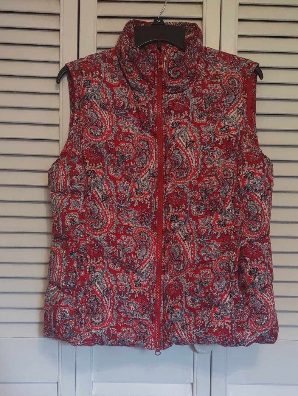 Talbots Quilted Red Paisley Down Vest Size M ?